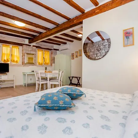 Sotto I Volti Centro Storico