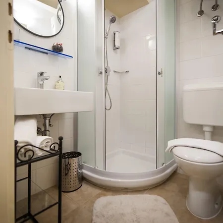 招待所 Sotto I Volti Centro Storico 罗维尼