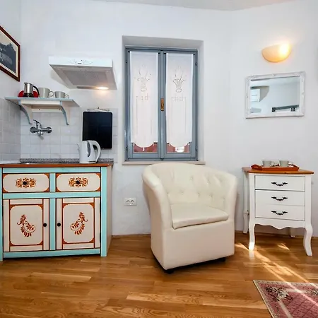 Sotto I Volti Centro Storico 3* 罗维尼