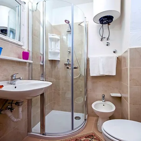 招待所 Sotto I Volti Centro Storico 罗维尼