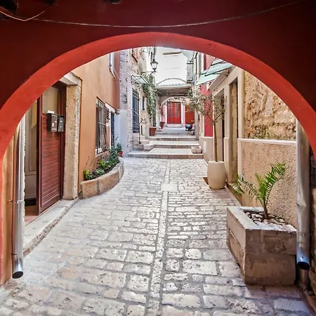 招待所 Sotto I Volti Centro Storico