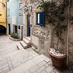 Sotto I Volti Centro Storico 3* Ρόβινι