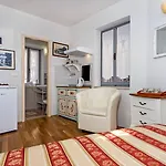 Sotto I Volti Centro Storico 3*