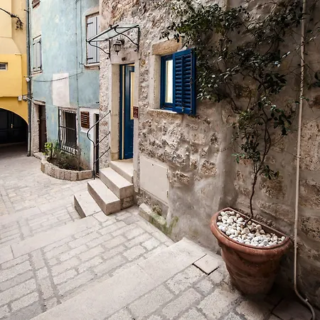 Sotto I Volti Centro Storico 3* ロヴィニ
